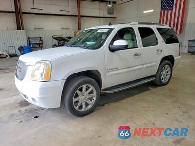2008 GMC YUKON DENALI 1GKEC638X8J251734 - główne zdjęcie licytacji z USA - miniatura