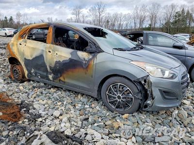 Czwarte zdjęcie samochodu z boku: 2017 HYUNDAI ELANTRA GT BASE VIN:KMHD35LH8HU363671 - miniatura