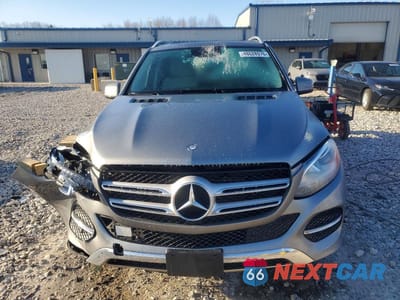 Piąte zdjęcie samochodu w środku: 2016 MERCEDES-BENZ GLE 350 4MATIC VIN:4JGDA5HB0GA738205 - miniatura