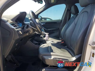 Zdjęcie 7 z 12 samochodu: 2019 BMW X1 SDRIVE28I VIN:WBXHU7C57K3H44239 - miniatura