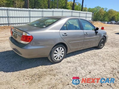 Trzecie zdjęcie samochodu z tyłu: 2005 TOYOTA CAMRY XLE VIN:4T1BE30K85U597861 - miniatura