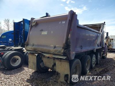 Czwarte zdjęcie samochodu z boku: 2004 WESTERN STAR 4900 DUMP TRUCK VIN:5KKSALAS94PM75553 - miniatura