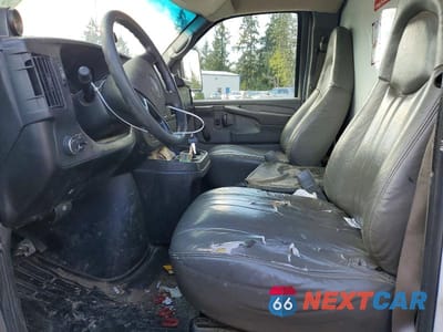 Zdjęcie 7 z 13 samochodu: 2008 GMC SAVANA CUT VIN:1GDGG31C381914118 - miniatura