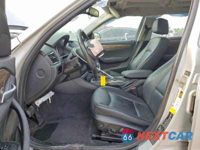 Zdjęcie 7 z 13 samochodu: 2013 BMW X1 XDRIVE28I VIN:WBAVL1C54DVR81773 - miniatura