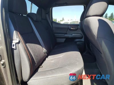 Zdjęcie 10 z 12 samochodu: 2017 TOYOTA TACOMA TRD SPORT VIN:3TMCZ5AN8HM057985 - miniatura