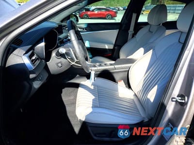 Zdjęcie 7 z 12 samochodu: 2025 GENESIS G70 2.5T SPORT PRESTIGE VIN:KMTG34SC8SU147409 - miniatura