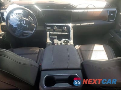 Zdjęcie 8 z 11 samochodu: 2025 GMC SIERRA K1500 DENALI VIN:3GTUUGE80SG220489 - miniatura