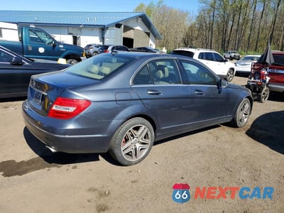 Trzecie zdjęcie samochodu z tyłu: 2014 MERCEDES-BENZ C 300 4MATIC VIN:WDDGF8AB6EG239875 - miniatura