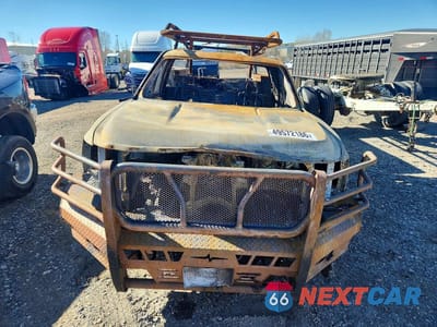 Piąte zdjęcie samochodu w środku: 2014 CHEVROLET SILVERADO 3500 HD LT UTILITY / SERVICE TRUCK VIN:1GC0K0CG3EF175592 - miniatura