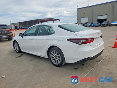 Drugie zdjęcie samochodu z przodu: 2022 TOYOTA CAMRY LE VIN:4T1C11AK0NU633044 - miniatura