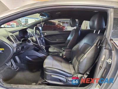 Zdjęcie 7 z 11 samochodu: 2014 KIA FORTE KOUP SX VIN:KNAFZ6A37E5232971 - miniatura