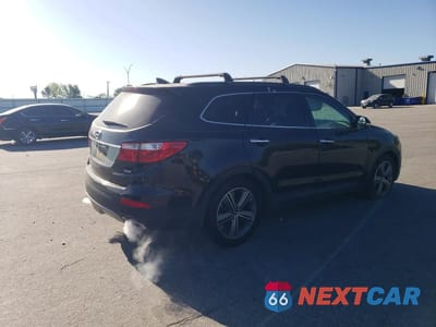 Trzecie zdjęcie samochodu z tyłu: 2016 HYUNDAI SANTA FE SE VIN:KM8SNDHF7GU155850 - miniatura