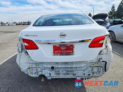 Zdjęcie 6 z 11 samochodu: 2018 NISSAN SENTRA S VIN:3N1AB7AP5JY345022 - miniatura