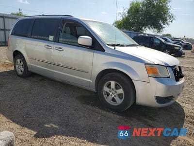 Czwarte zdjęcie samochodu z boku: 2010 DODGE GRAND CARAVAN SXT VIN:2D4RN5D14AR259514 - miniatura