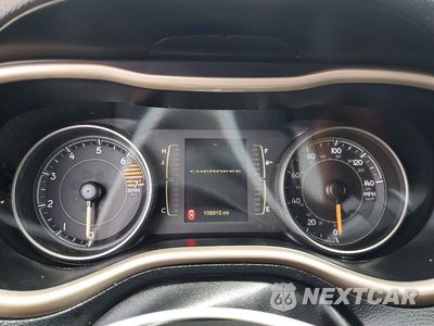 Zdjęcie 9 z 12 samochodu: 2016 JEEP CHEROKEE SPORT VIN:1C4PJLAB6GW234549 - miniatura
