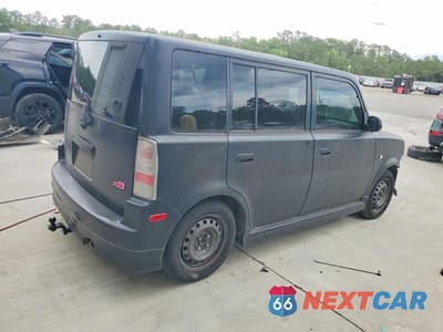 Trzecie zdjęcie samochodu z tyłu: 2005 TOYOTA SCION XB VIN:JTLKT334554018823 - miniatura