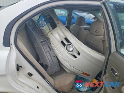 Zdjęcie 10 z 12 samochodu: 2004 HYUNDAI SONATA GL VIN:KMHWF25S04A980887 - miniatura