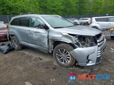 Czwarte zdjęcie samochodu z boku: 2019 TOYOTA HIGHLANDER XLE VIN:5TDJZRFH5KS568238 - miniatura