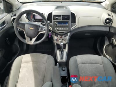 Zdjęcie 8 z 11 samochodu: 2014 CHEVROLET SONIC LS VIN:1G1JA6SHXE4133283 - miniatura