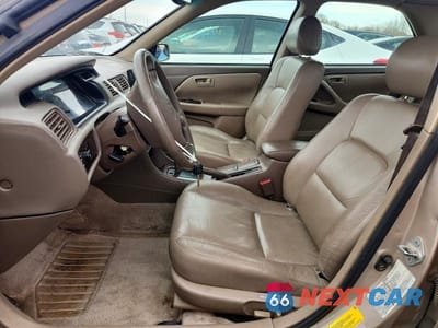 Zdjęcie 7 z 13 samochodu: 2001 TOYOTA CAMRY XLE V6 VIN:4T1BF28K31U122706 - miniatura