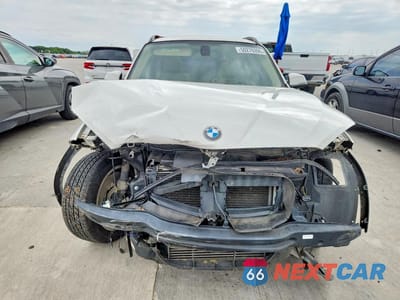 Piąte zdjęcie samochodu w środku: 2014 BMW X1 SDRIVE28I VIN:WBAVM1C55EVW55091 - miniatura