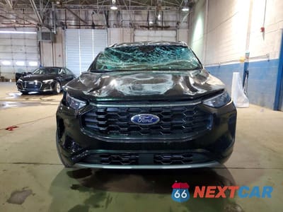 Piąte zdjęcie samochodu w środku: 2024 FORD ESCAPE ST LINE VIN:1FMCU9MN0RUA95284 - miniatura