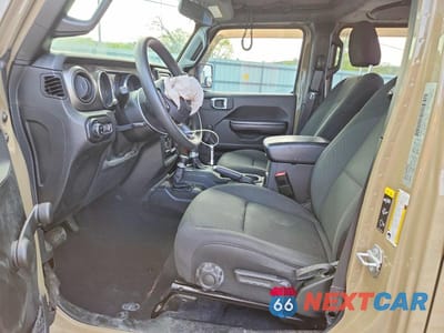 Zdjęcie 7 z 13 samochodu: 2020 JEEP GLADIATOR SPORT VIN:1C6HJTAG8LL173482 - miniatura