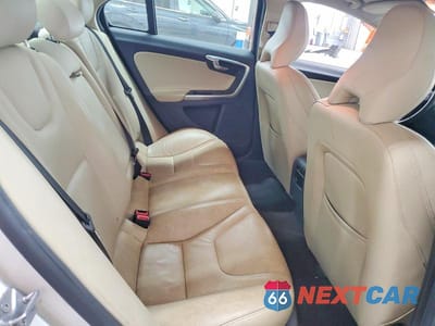 Zdjęcie 10 z 12 samochodu: 2017 VOLVO S60 DYNAMIC VIN:YV140MTL9H2431784 - miniatura