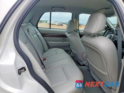 Zdjęcie 10 z 12 samochodu: 2004 MERCURY GRAND MARQUIS LS VIN:2MEFM75W54X655443 - miniatura