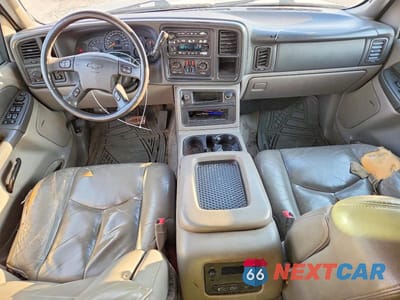 Zdjęcie 8 z 12 samochodu: 2003 CHEVROLET TAHOE C1500 VIN:1GNEC13ZX3R135877 - miniatura