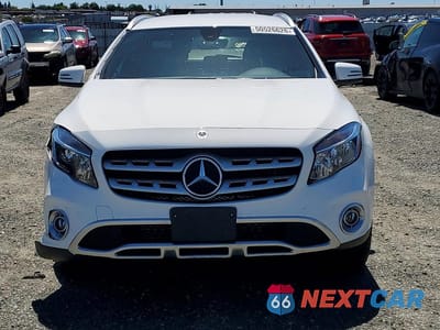 Piąte zdjęcie samochodu w środku: 2019 MERCEDES-BENZ GLA 250 4MATIC VIN:WDCTG4GB2KU013135 - miniatura