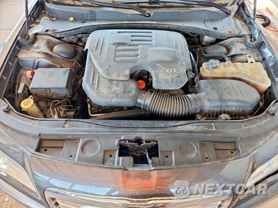 Zdjęcie 11 z 12 samochodu: 2013 CHRYSLER 300C VARVATOS VIN:2C3CCAJG9DH621832 - miniatura