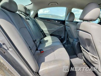 Zdjęcie 10 z 12 samochodu: 2014 HYUNDAI SONATA SE VIN:5NPEC4ACXEH885802 - miniatura