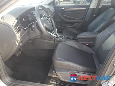 Zdjęcie 7 z 12 samochodu: 2020 VOLKSWAGEN JETTA SEL VIN:3VWEB7BU0LM020580 - miniatura