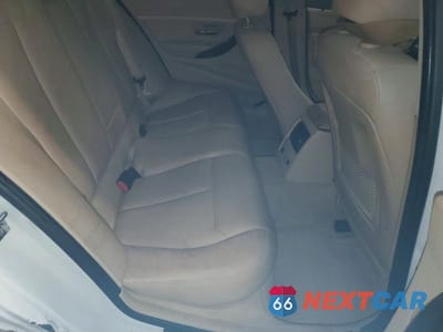 Zdjęcie 10 z 12 samochodu: 2013 BMW 328 XI VIN:WBA3B3C57DF145763 - miniatura