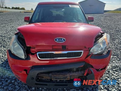 Piąte zdjęcie samochodu w środku: 2011 KIA SOUL + VIN:KNDJT2A22B7236215 - miniatura
