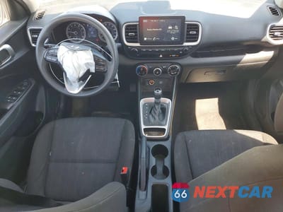 Zdjęcie 8 z 12 samochodu: 2021 HYUNDAI VENUE SE VIN:KMHRB8A38MU065472 - miniatura