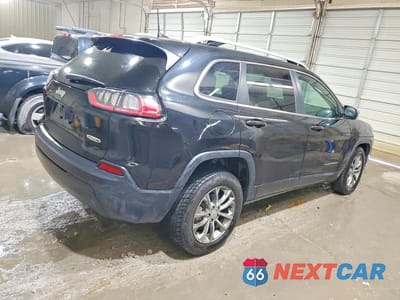 Trzecie zdjęcie samochodu z tyłu: 2020 JEEP CHEROKEE LATITUDE PLUS VIN:1C4PJLLB4LD585981 - miniatura