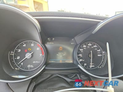 Zdjęcie 9 z 12 samochodu: 2019 ALFA ROMEO GIULIA TI VIN:ZARFANBN8K7601315 - miniatura