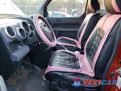 Zdjęcie 7 z 13 samochodu: 2004 HONDA ELEMENT EX VIN:5J6YH28624L010379 - miniatura