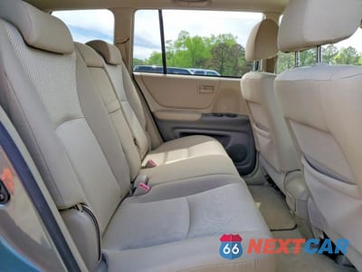 Zdjęcie 11 z 12 samochodu: 2007 TOYOTA HIGHLANDER BASE VIN:JTEEP21A370224213 - miniatura