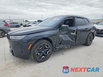 2025 BMW IX M60 WB533CF00SCT39190 - główne zdjęcie licytacji z USA - miniatura