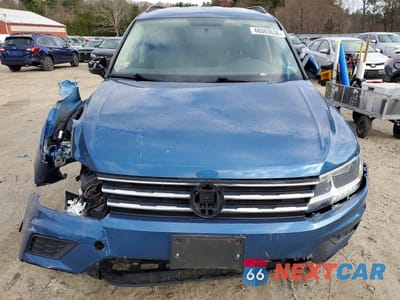 Piąte zdjęcie samochodu w środku: 2019 VOLKSWAGEN TIGUAN S VIN:3VV0B7AX1KM032861 - miniatura