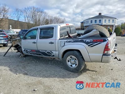 Drugie zdjęcie samochodu z przodu: 2010 TOYOTA TACOMA V6 VIN:3TMLU4EN9AM052318 - miniatura