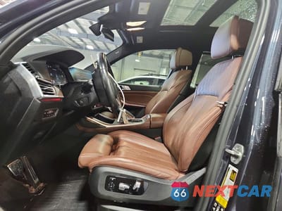 Zdjęcie 7 z 13 samochodu: 2022 BMW X7 M50I VIN:5UXCX6C06N9K34670 - miniatura