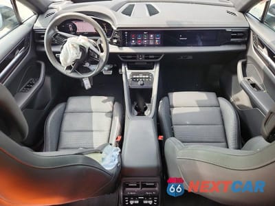 Zdjęcie 8 z 14 samochodu: 2025 PORSCHE MACAN 4S VIN:WP1AB2XA9SL152347 - miniatura