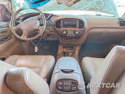 Zdjęcie 8 z 13 samochodu: 2002 TOYOTA SEQUOIA LIMITED VIN:5TDBT48A82S095699 - miniatura