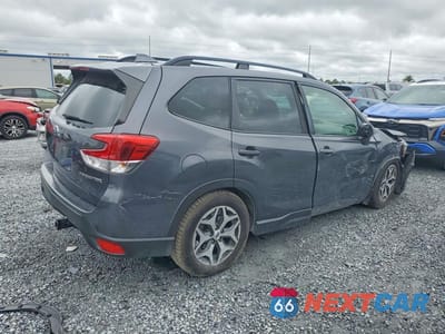 Trzecie zdjęcie samochodu z tyłu: 2021 SUBARU FORESTER PREMIUM VIN:JF2SKAFC2MH436125 - miniatura