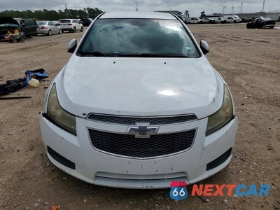 Piąte zdjęcie samochodu w środku: 2014 CHEVROLET CRUZE LT VIN:1G1PE5SB4E7132052 - miniatura