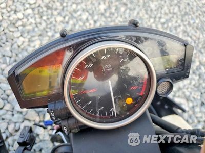 Zdjęcie 7 z 9 samochodu: 2012 YAMAHA YZFR6 VIN:JYARJ16E8CA025879 - miniatura